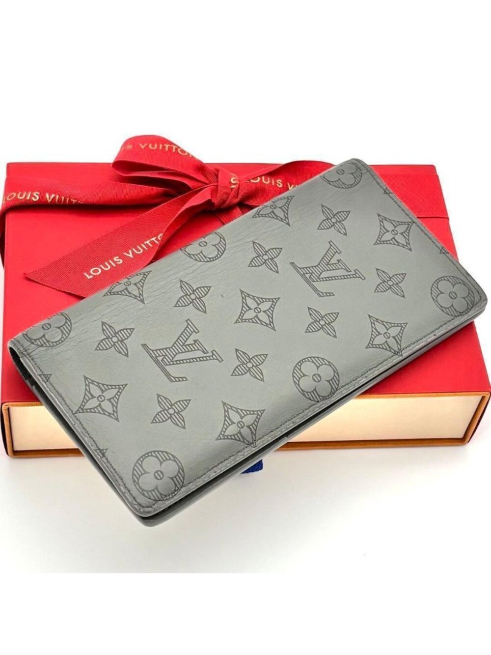 Louis Vuitton Wallet Portefeuille Brazza Monogram Shadow Gray